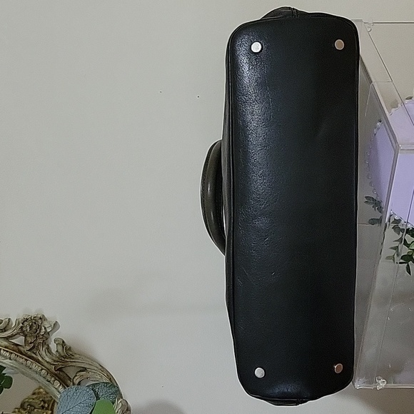 KENNETH COLE 🥰EXTRA LARGE 😍BLACK LEATHER TOTE BAG 🖤🐢 - Picture 11 of 16